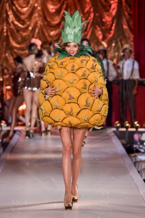 Charlotte Olympia RTW Spring 2017